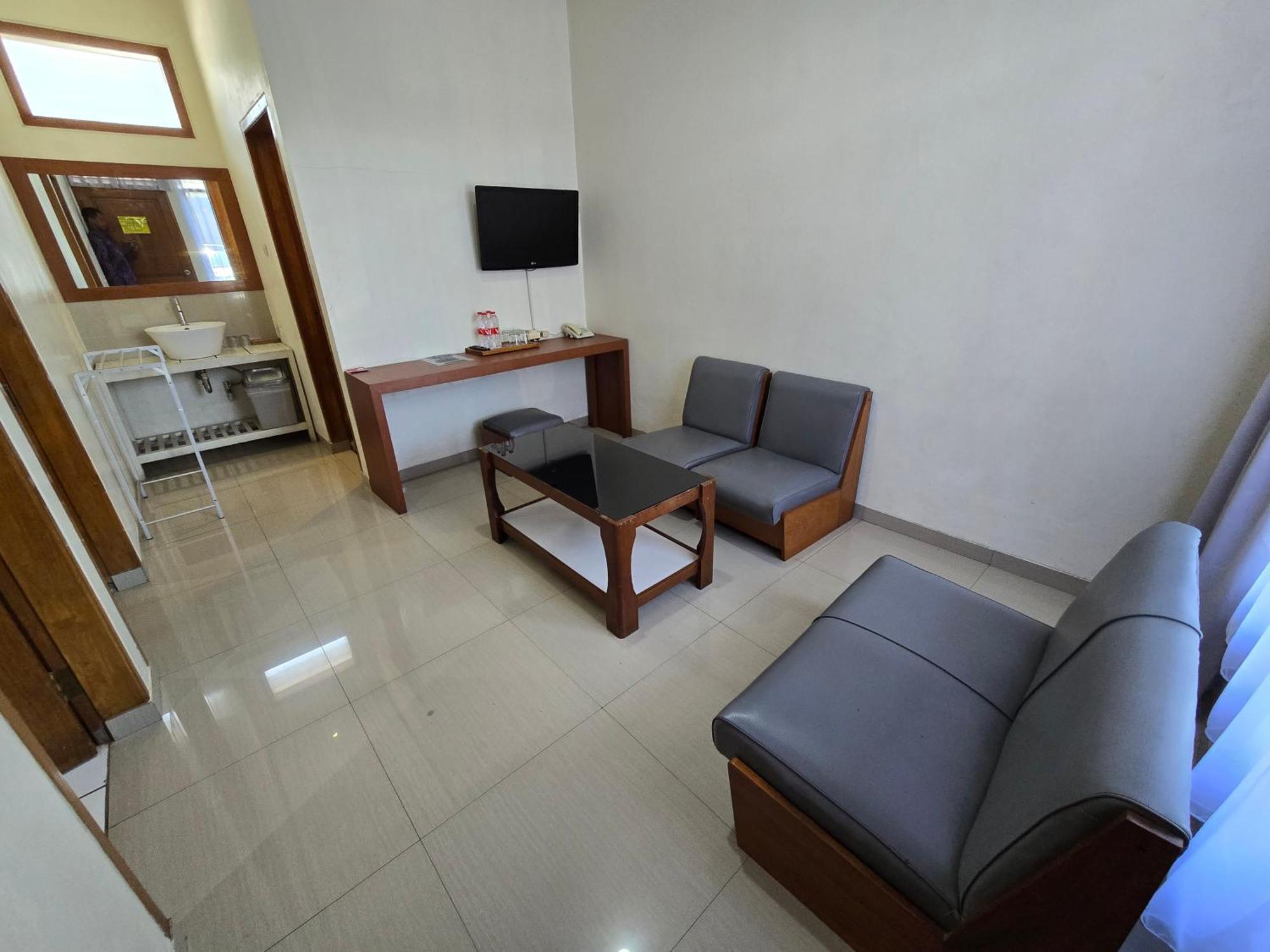 Kusma Hotel Bandungan Semarang Ngoại thất bức ảnh