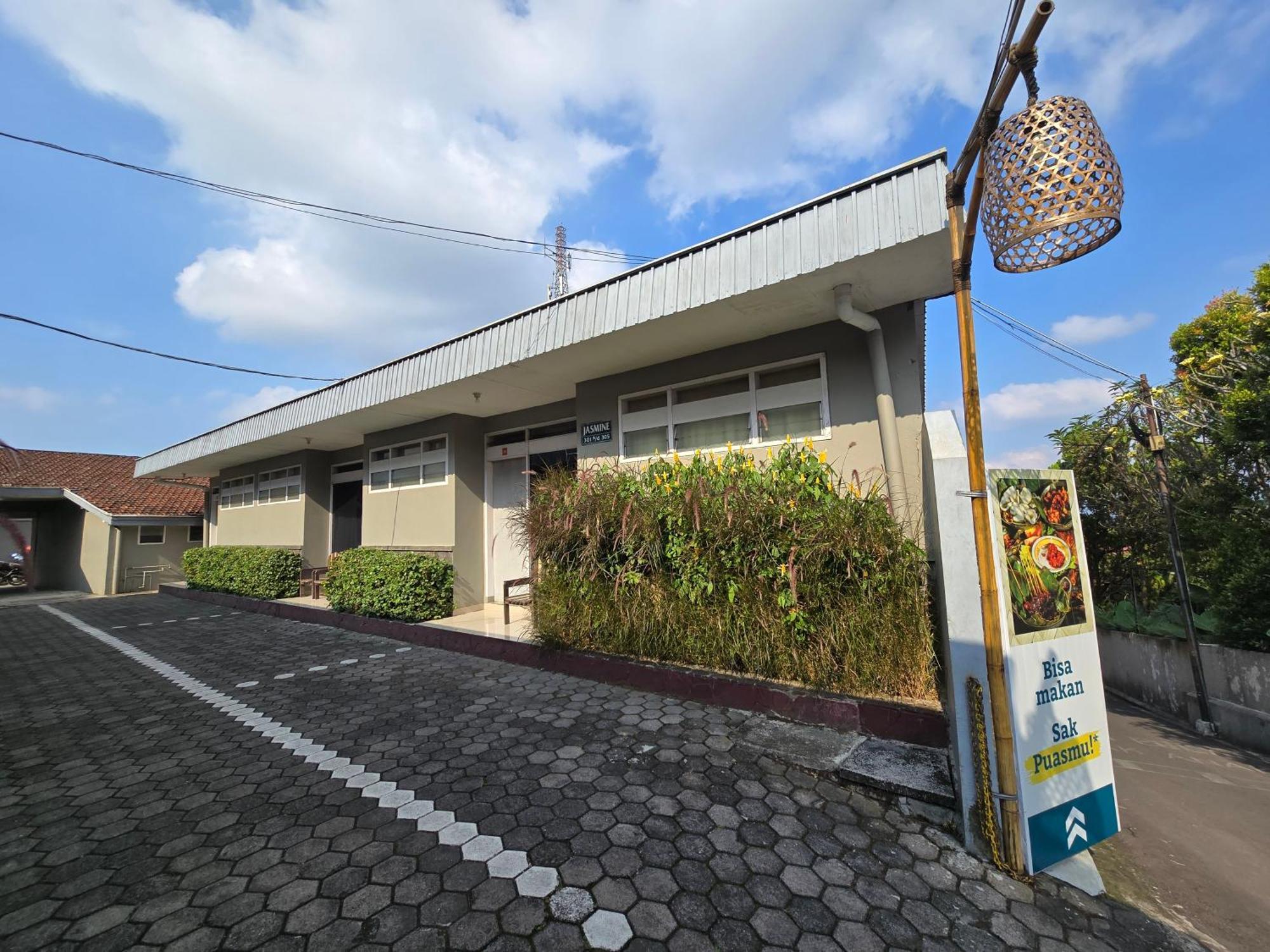 Kusma Hotel Bandungan Semarang Ngoại thất bức ảnh