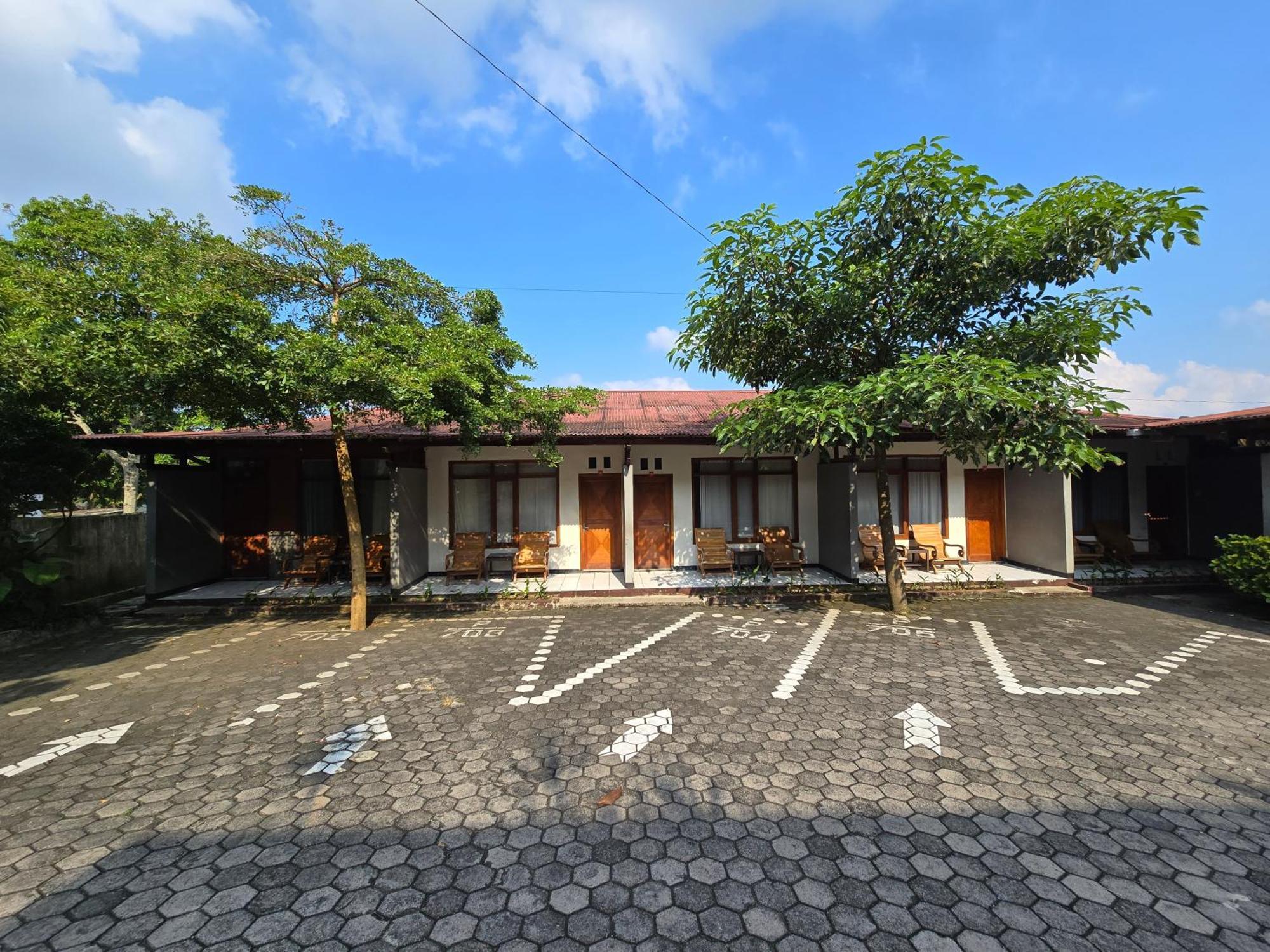 Kusma Hotel Bandungan Semarang Ngoại thất bức ảnh