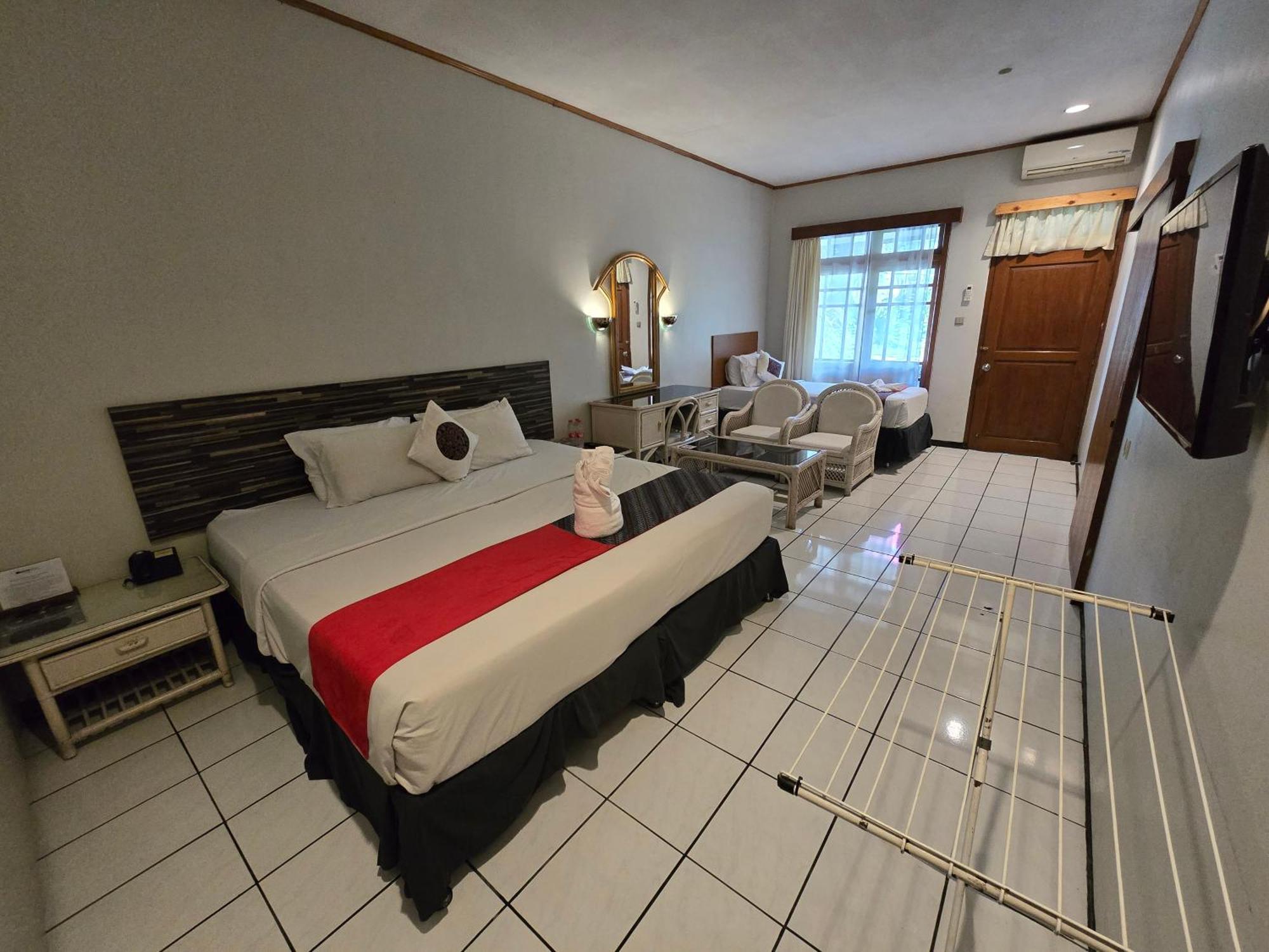 Kusma Hotel Bandungan Semarang Ngoại thất bức ảnh